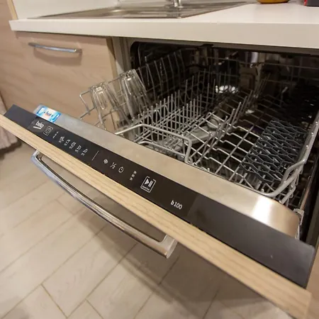Apartment Crescenzago#34, Vicino Metro M2 E Ospedale San Raffaele Milan